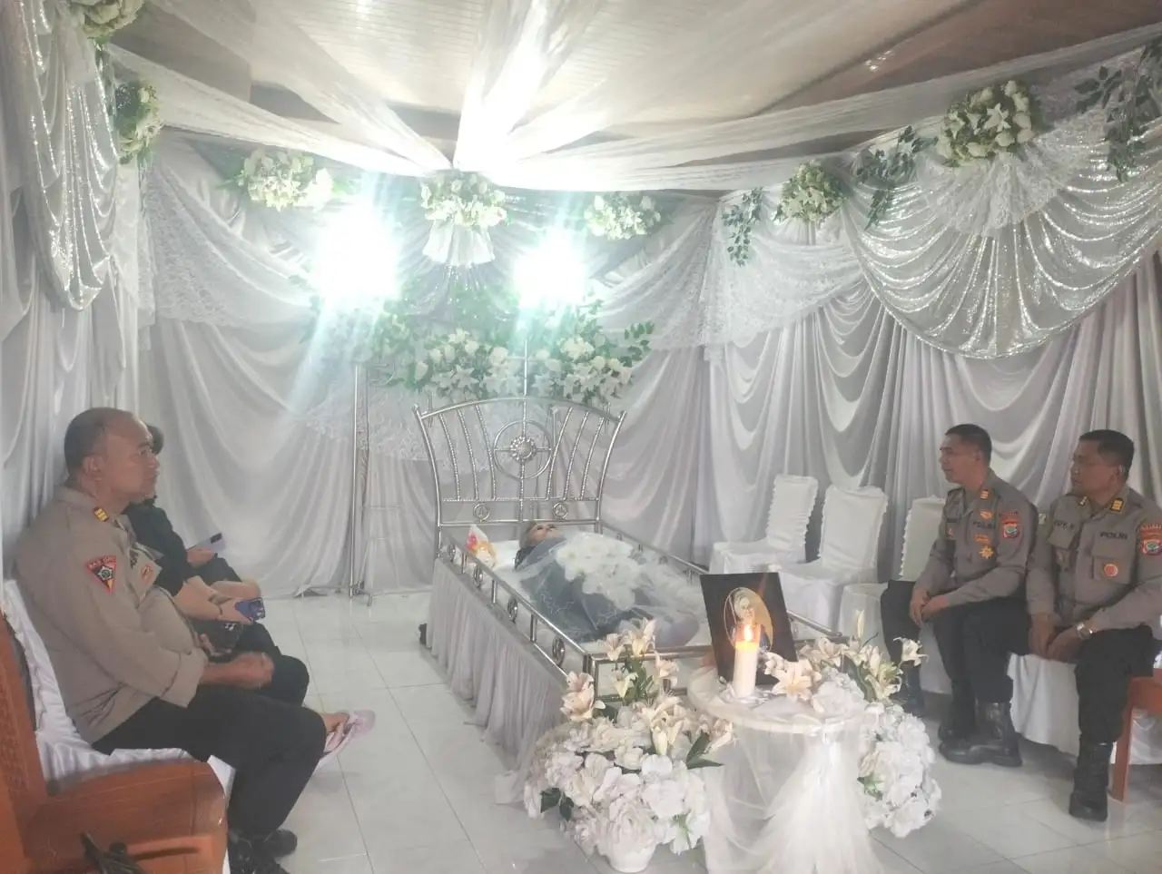 Saat Empati Menjadi Pelayanan: Langkah Hening Polres Minahasa di Rumah Duka Luaan